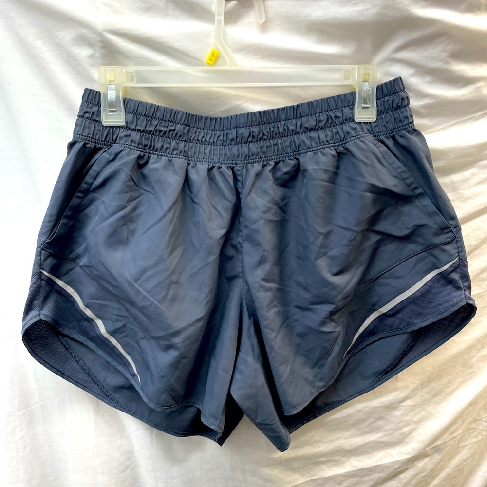 Athleta Women's Gray Athletic Shorts with pockets sz M